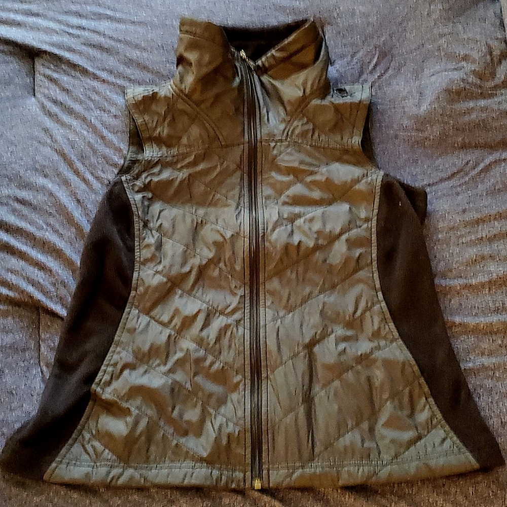 Black Columbia Vest